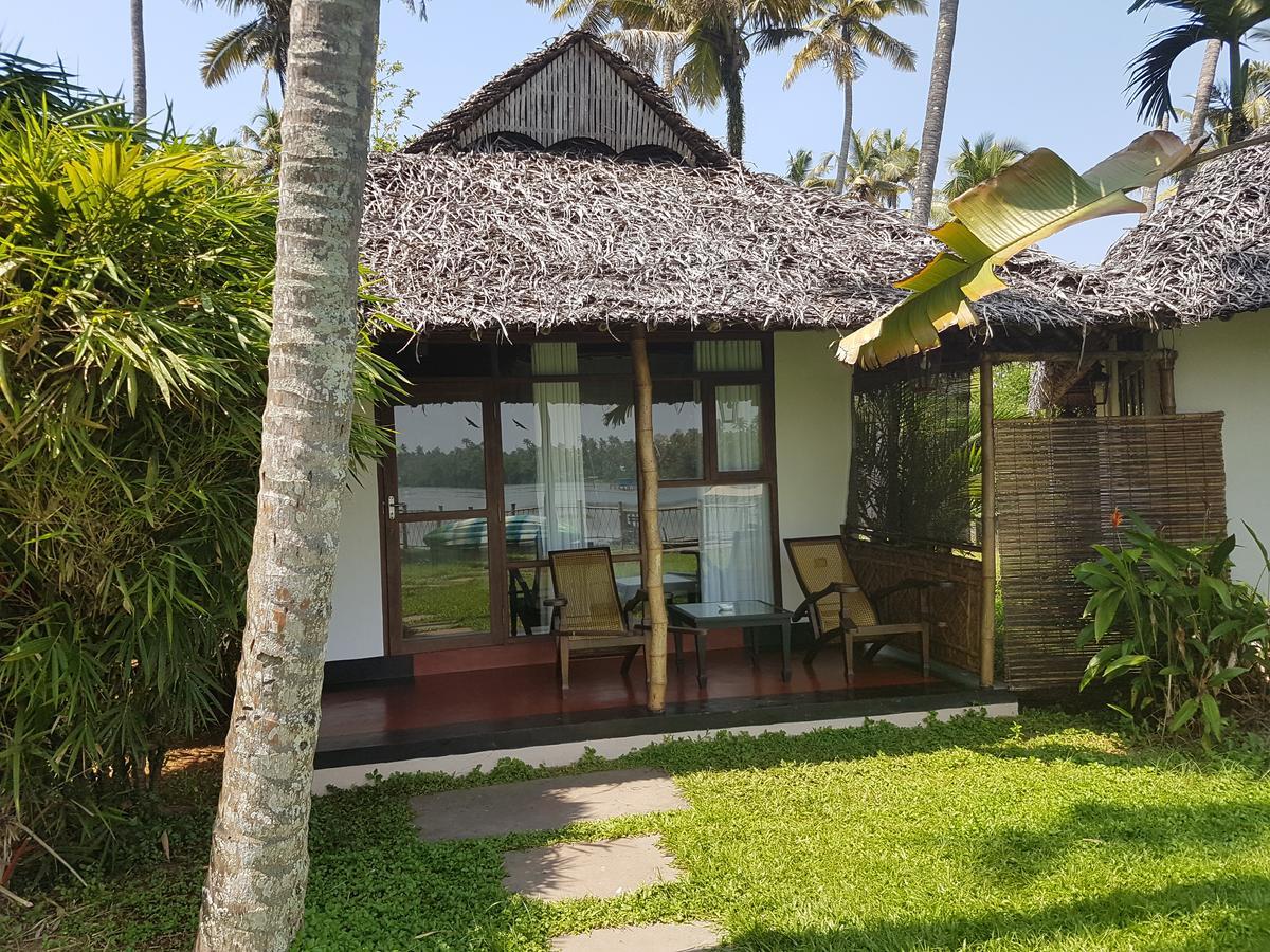 Les 3 Elephants Cherai Beach Exterior foto