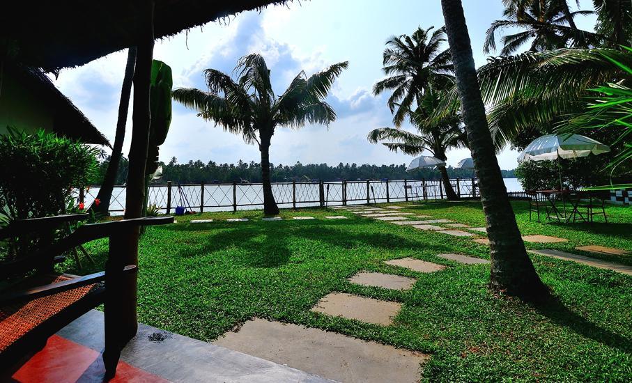 Les 3 Elephants Cherai Beach Exterior foto